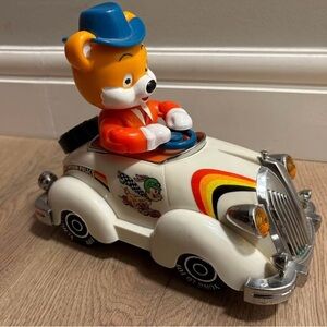 Vintage Bear Animal Cartoon Car YL-109 Yung Lo Toys